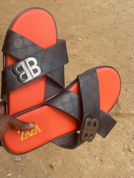 Sandales modernes homme