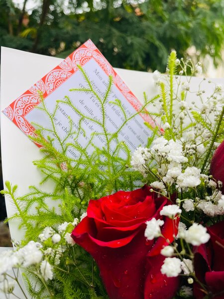 Bouquet de roses rouges fraîches