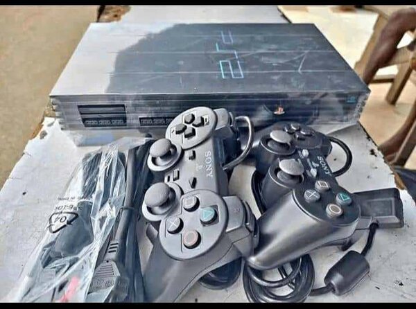Console de jeu PS2