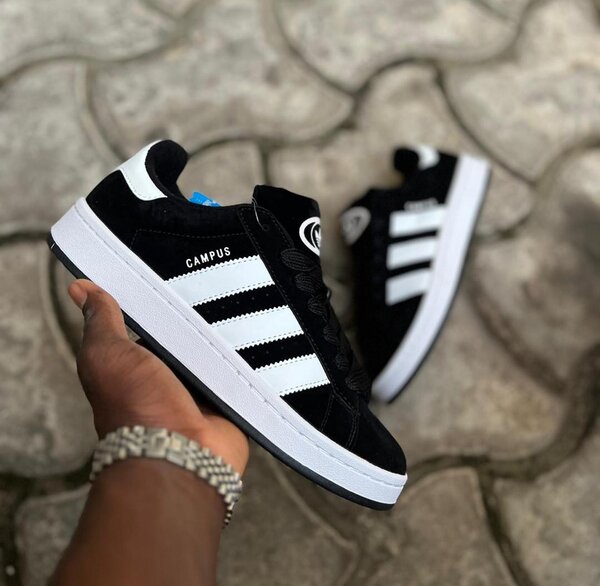 Baskets noires Campus élégantes