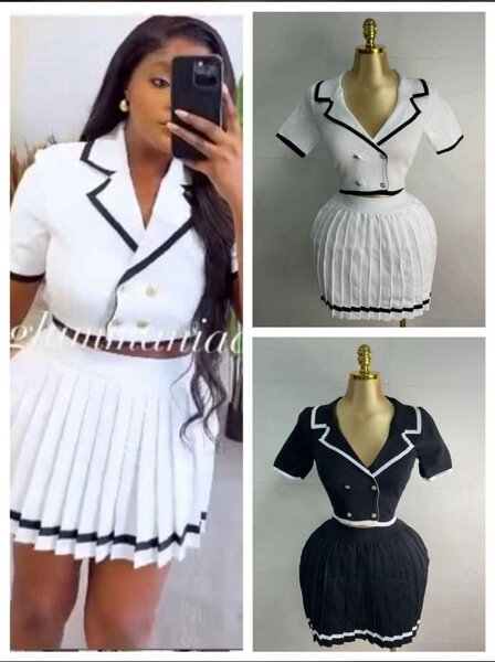 Ensemble élégant avec jupe plissée