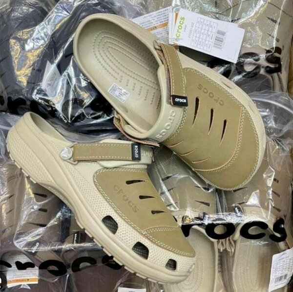 Trendy crocs wear