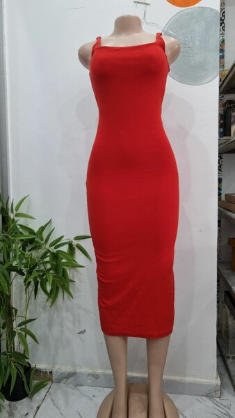 Robe moulante rouge élégante