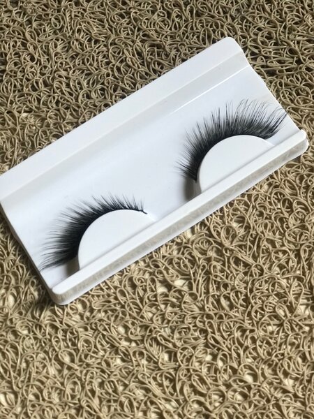 Fox eye lashes
