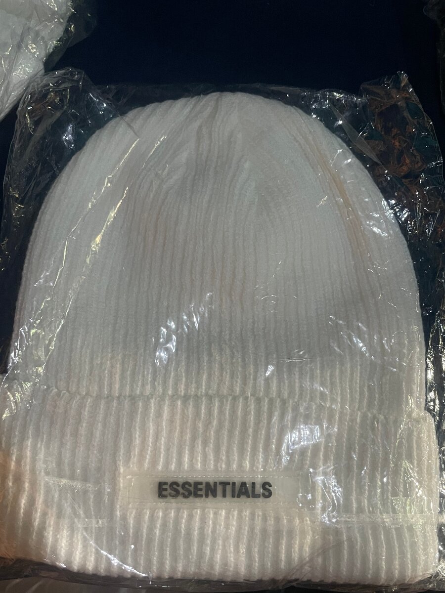 Bonnet en laine Essentials