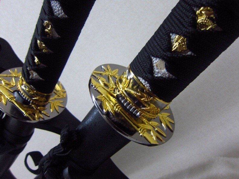 SABRE FORGÉ À LA MAIN