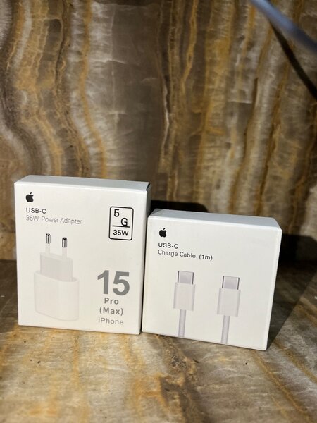 Chargeur iPhone 15 pro Max CE