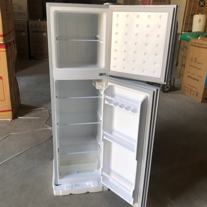 Freezer and refrigerator