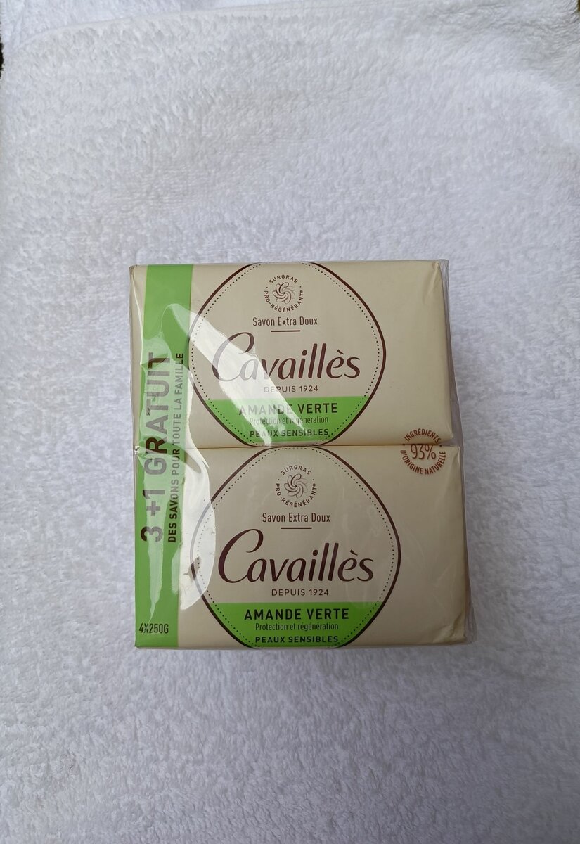 Rogé Cavaillès (Amande verte)