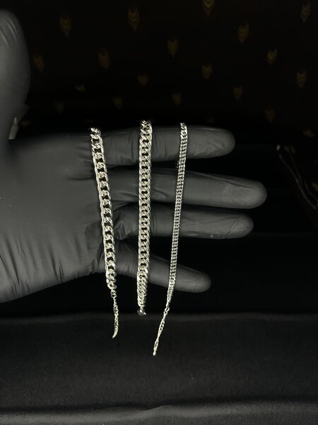 Chaînes en argent élégantes