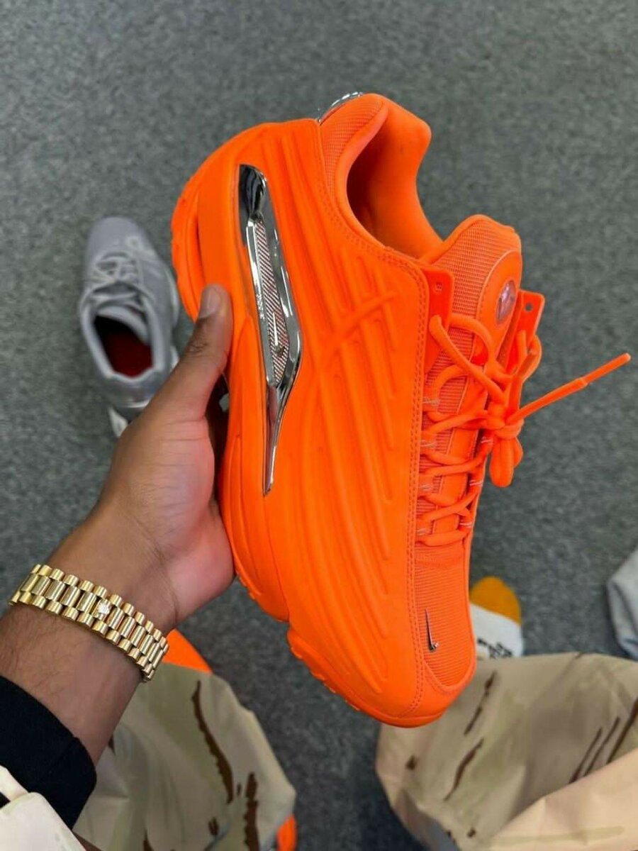 Nike Nocta HotStep dans carton