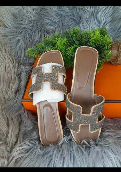 Ladies Hermes Slippers