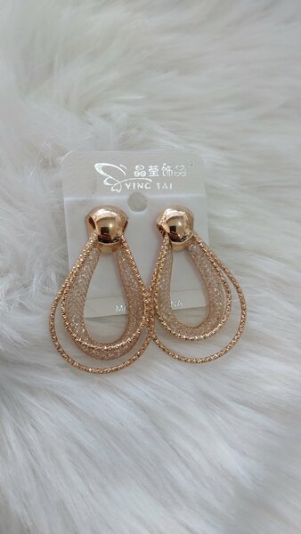 Non tarnish earrings