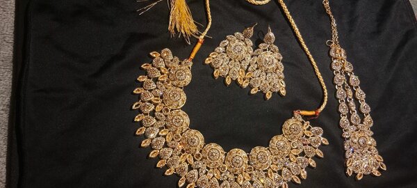 Earrings with necklace