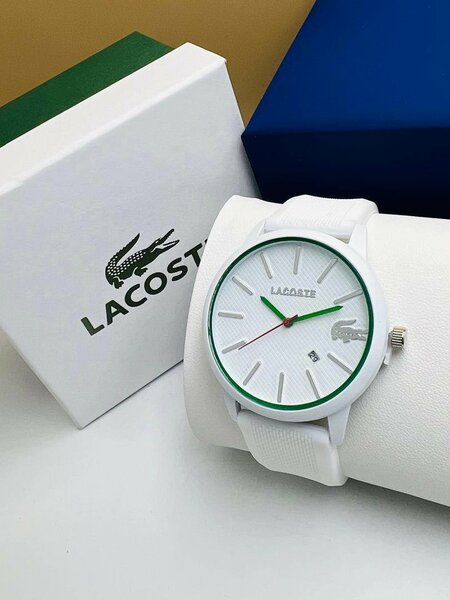 Montres Lacoste élégantes
