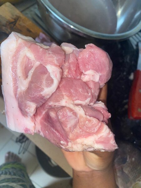 Viande de porc fraîche