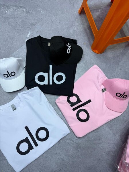 T-shirt avec chapeau