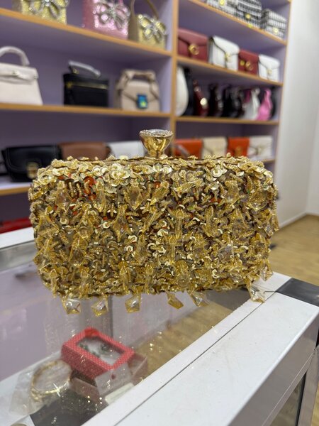 Gold purse with beaded fringes