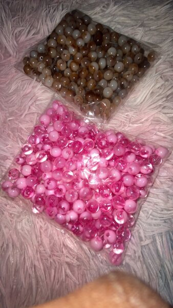 Perles décoratives multicolores