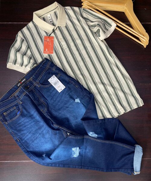 Jeans and T-shirt combo