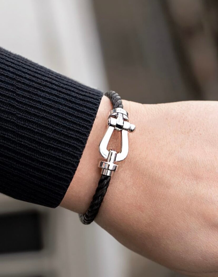 Bracelet en cuir élégant