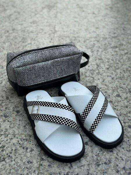 Sandales croisées modernes