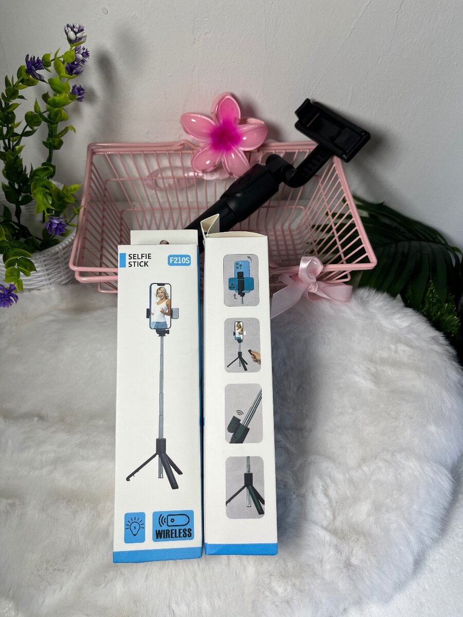 Selfie stick with led light