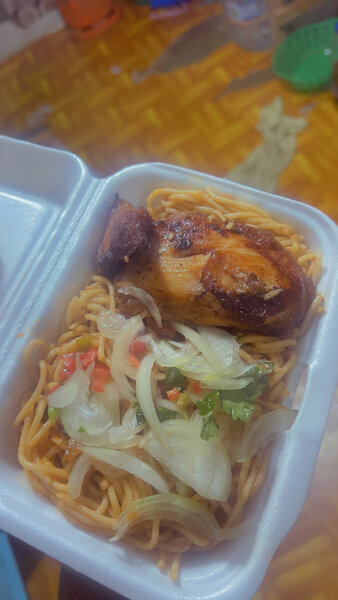 Repas de Poulet Grillé