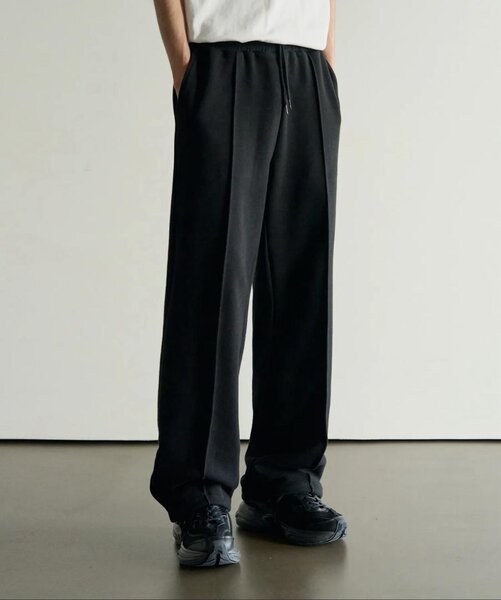 Pantalon noir décontracté