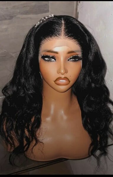 PERRUQUE LONGUE ONDULÉE