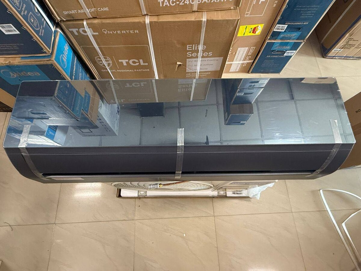 Nasco Black Mirror 2.5hp R410 Air Conditioner