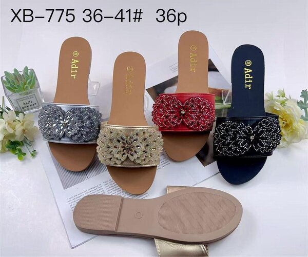 Sandales élégantes perlées