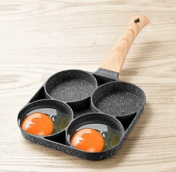 Poêle Antiadhésive 4 trou