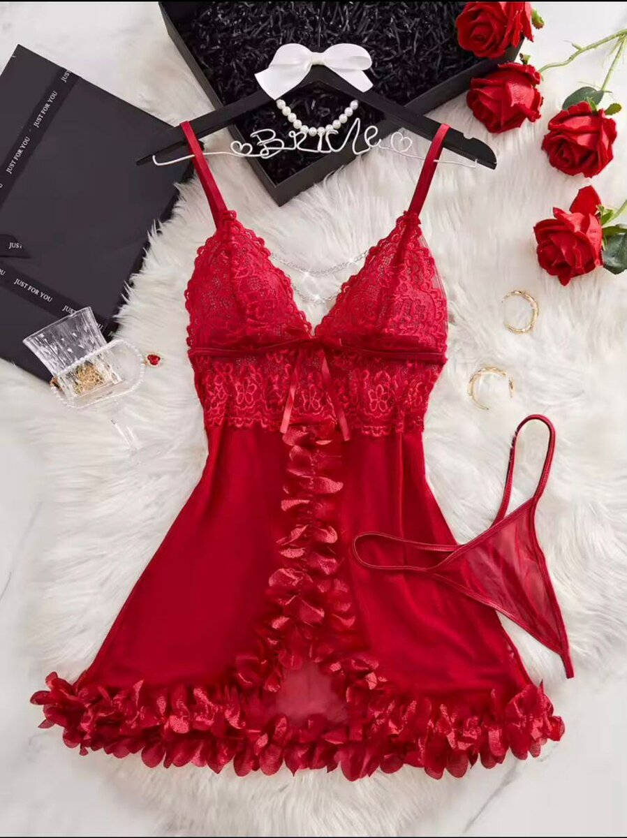Nuisette en dentelle rouge sexy