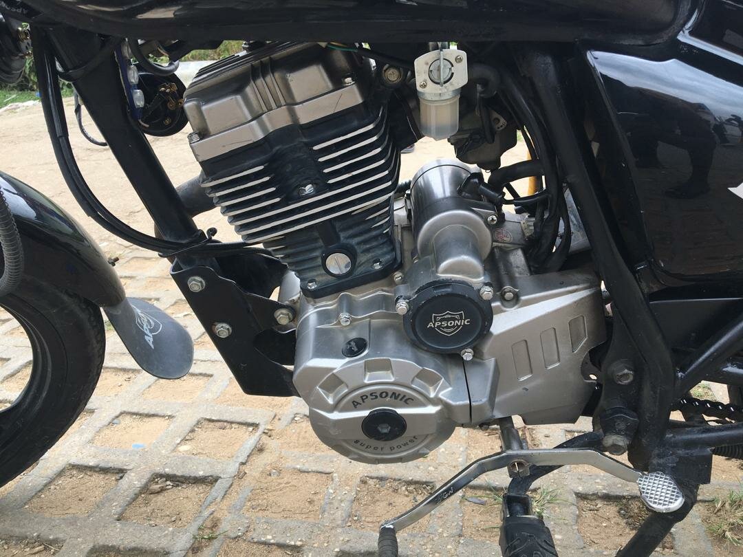 Moto Apsonic AP 125-30 Noir