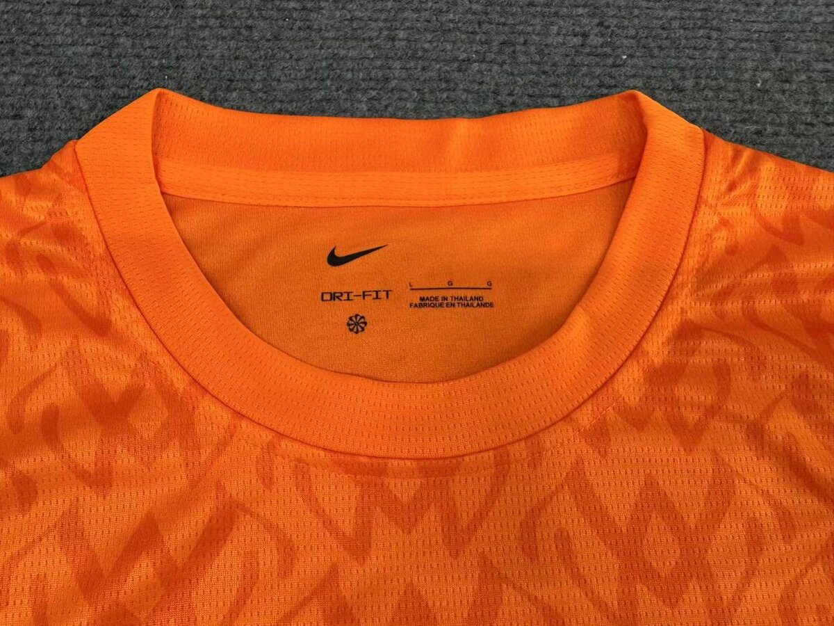 Maillot de sport orange