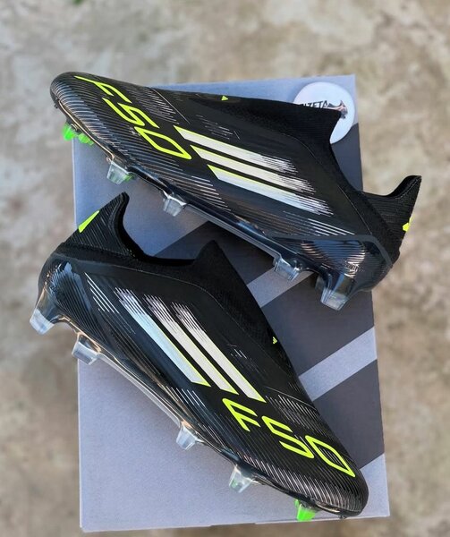 Chaussures de Football F50