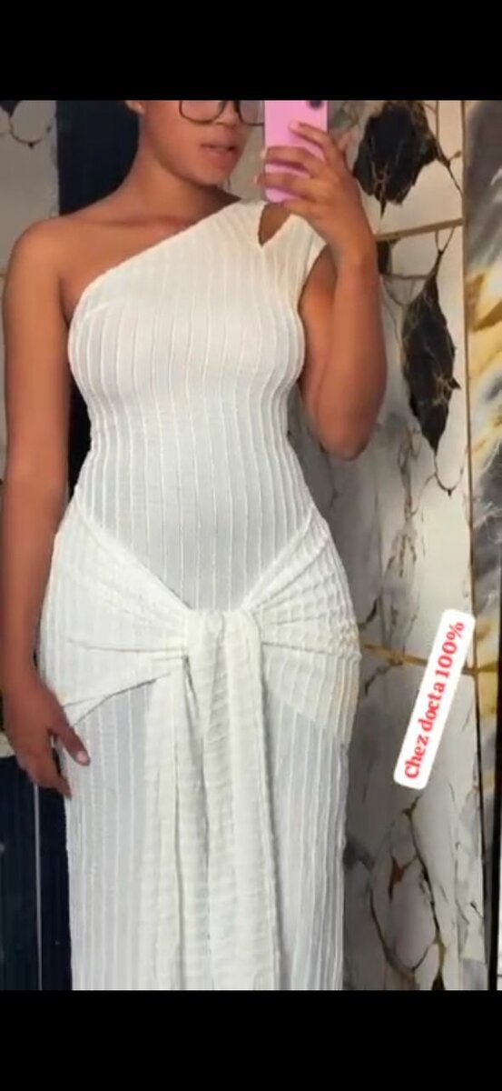 Robe élégante asymétrique