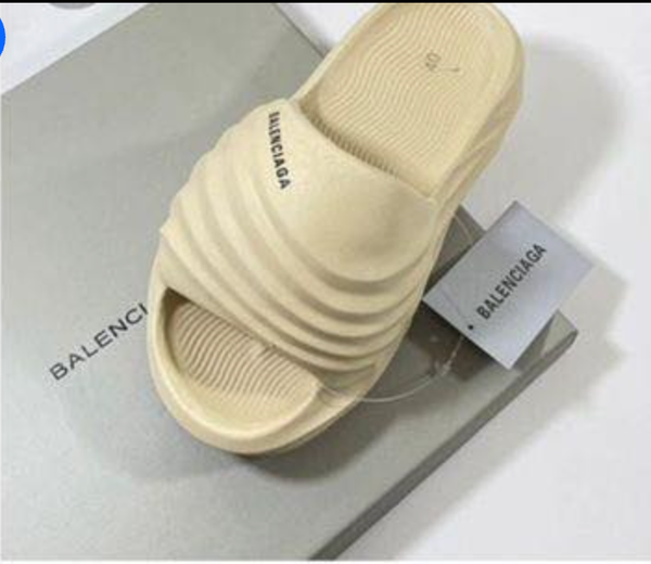 BALENCIANGA SLIDES