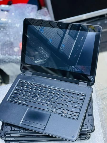 Lenovo Laptops mini touch 
