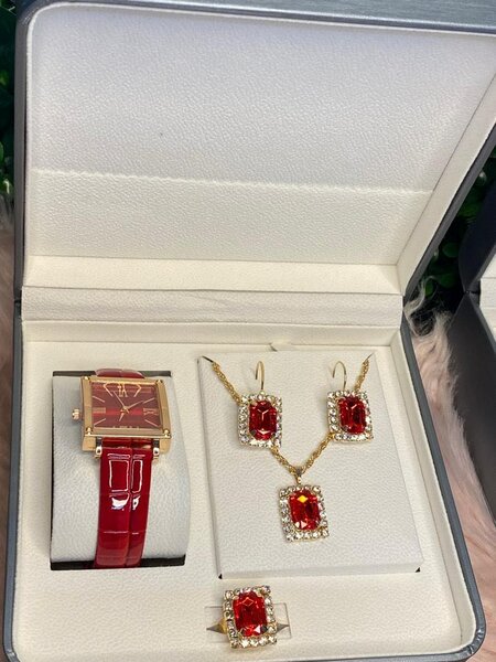 Montre chaîne bague