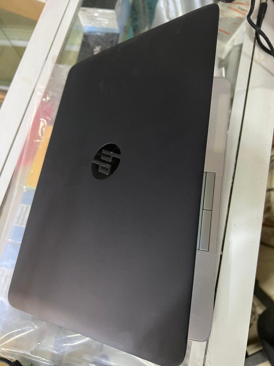 HP ELITEBOOK  Core i5