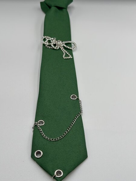 Green Tie with Chain Accent