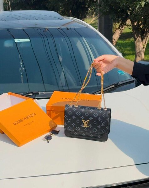 Louis Vuitton Women's Cross Body Bag