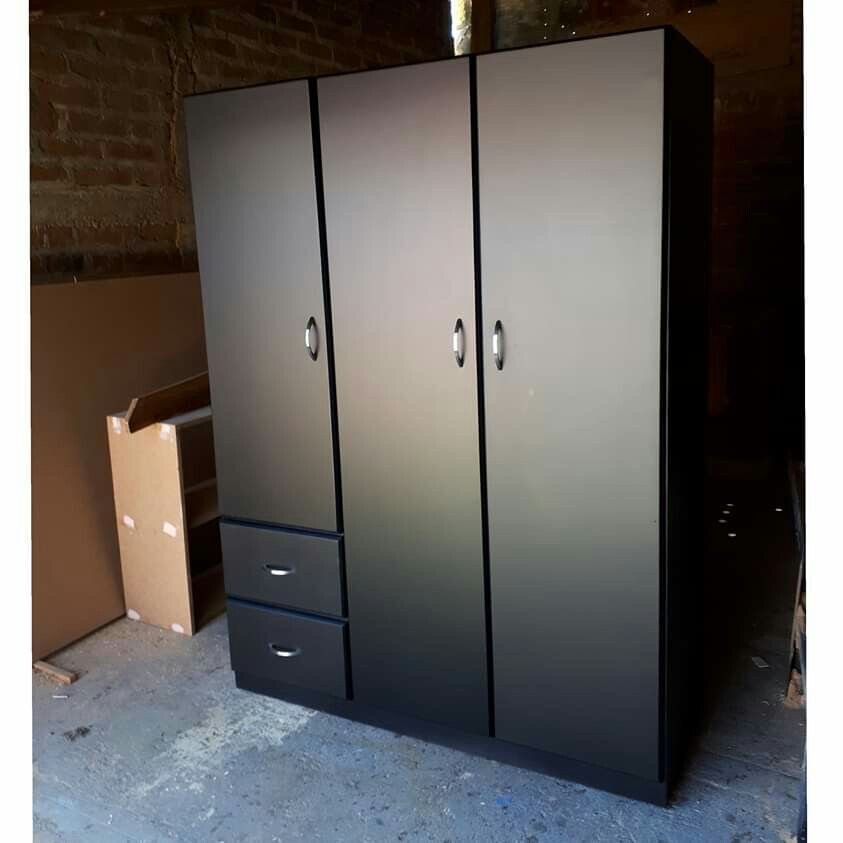 Armoire moderne 3 portes