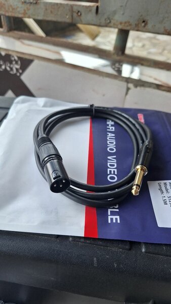 Câble XLR à Jack 6.35mm