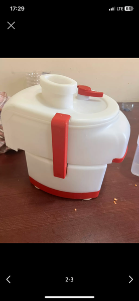 Электросоковыжималка-шинковка