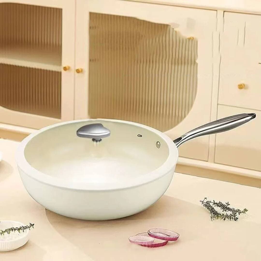 Poêle antiadhésive avec couvercle