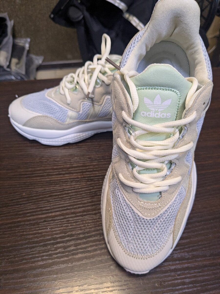 Кроссовки Adidas