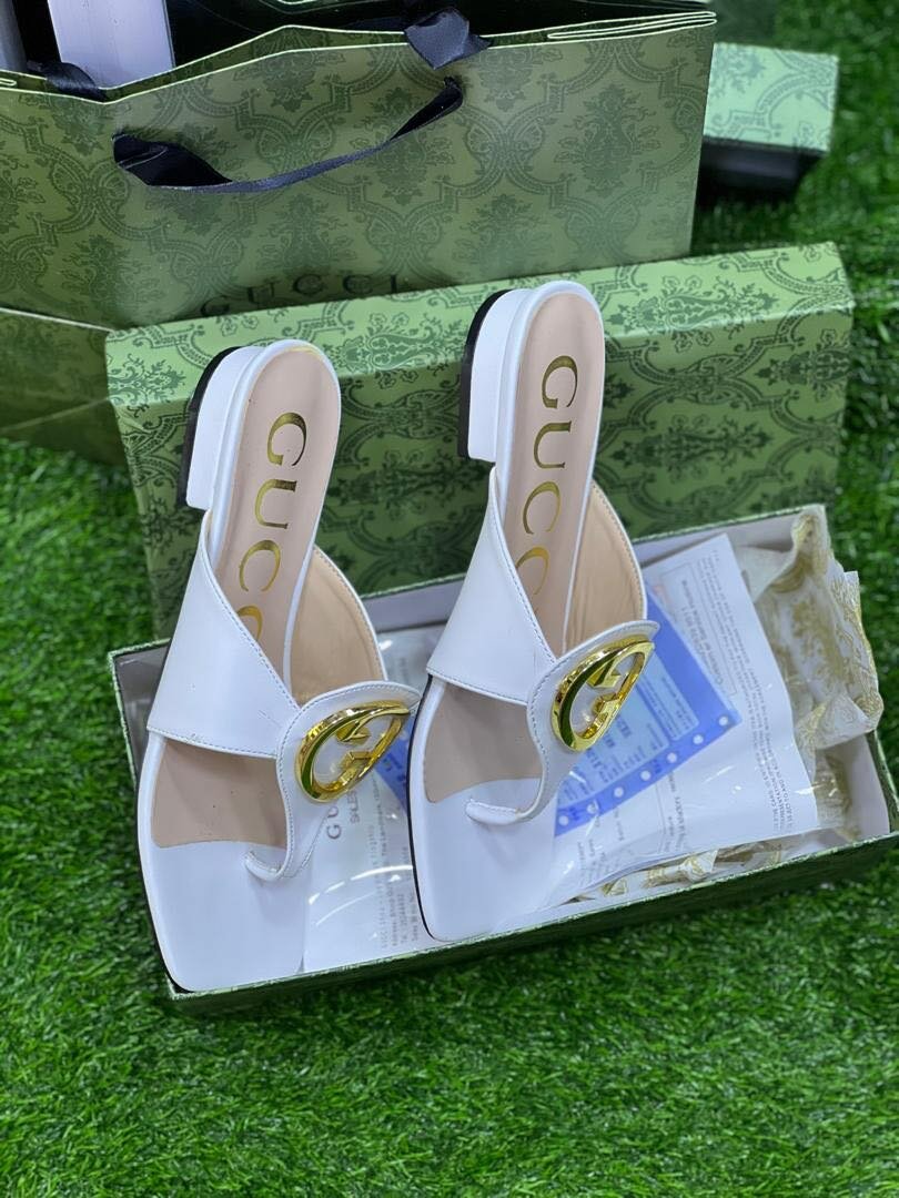Gucci slippers